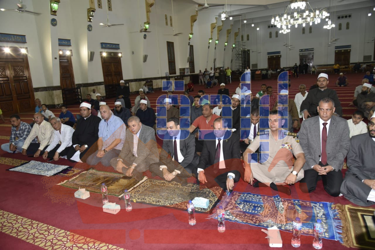 محافظ بورسعيد يشهد الاحتفال بحلول العام الهجري الجديد 1447 هـ بالمسجد العباسي و يقدم التهنئة لأبناء المحافظة