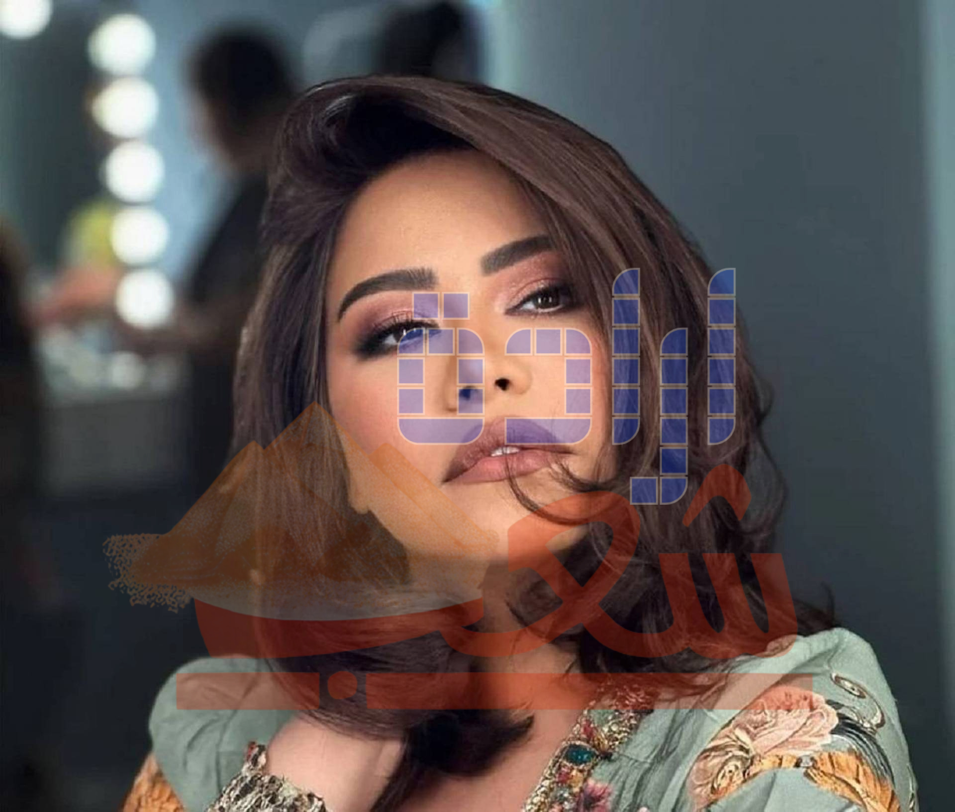 مسئول صفحات شيرين عبد الوهاب يسلم باسوردات حسباتها في قسم الشرطة لتركه العمل معها
