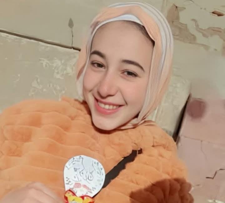 فقدت أسرة بسيطة ابنتها ضحى، البالغة من العمر 15 عامًا، في حادث مأساوي على الطريق الإقليمي.