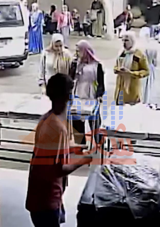 أول صور لبنات حادث المنوفية وهن يشترين قرص من الفرن للفطار قبل الحادث مباشرة