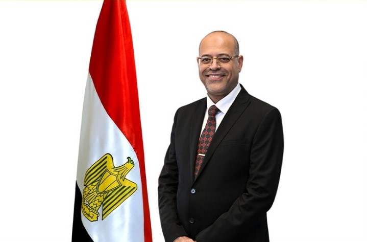 وزير العمل : مليار و143 مليونًا و983 ألف جنيه “رعاية صحية” واجتماعية وتعويضات “حوادث” ومنح دورية لـ 234 ألفًا و287 عاملًا غير منتظم ..خلال “عام واحد”