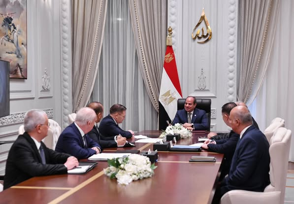 السيد الرئيس عبد الفتاح السيسي، التقي اليوم بمدينة العلمين، بالسيد” أليكسي ليخاتشوف” المدير العام لهيئة الدولة للطاقة النووية “روسأتوم” الروسية