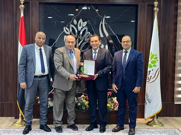 اللواء سمير فرج: نتطلع إلى تعاون مثمر مع شركة تنمية الريف المصرى الجديد.. ودعم جهود تحقيق التنمية المستدامة فى أراضى الـ 1.5مليون فدان عبر مشروعات الطاقة