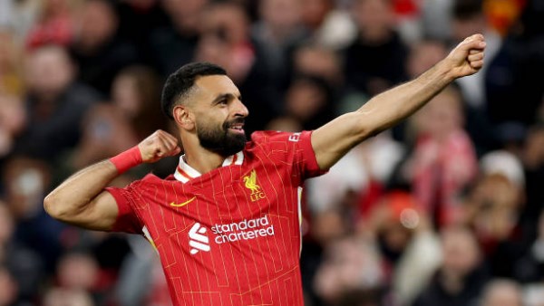 حاسوب عملاق يتوقع تراجع فرص محمد صلاح في الفوز بالحذاء الذهبي