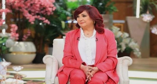 شيرين تكشف تفاصيل إصابتها في الركبة: «اتكسرت 7 قطع» وتخضع للعلاج المكثف