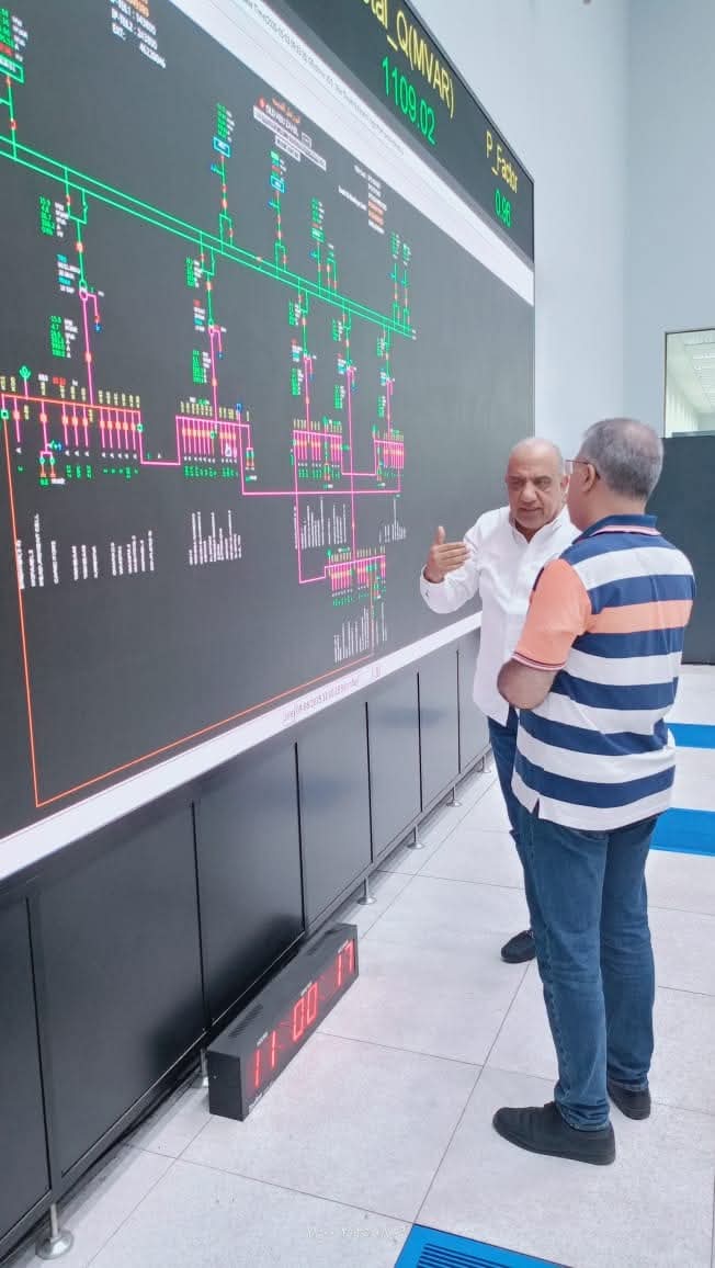 وزير الكهرباء والطاقه المتجدده يتابع من داخل مركز التحكم الإقليمي بالقاهرة..
