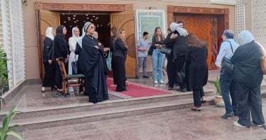 وصول جثمان الدكتور علي المصيلحي إلى مسجد الشرطة لأداء صلاة الجنازة