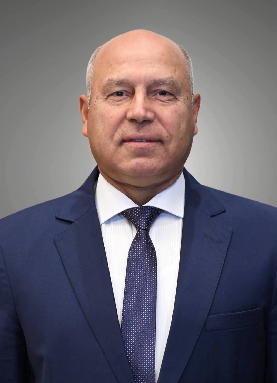وزارةالنقل: بدء البرنامج التدريبي المجاني لتدريب وتأهيل سائقي الأتوبيسات والنقل الثقيل “سائق واعٍ … لطريق آمن”