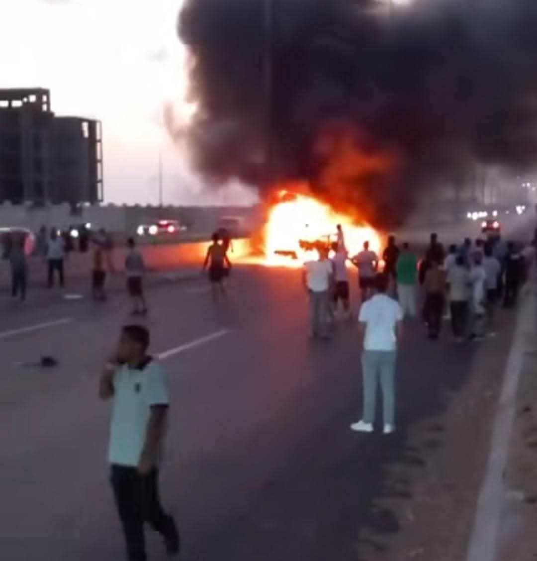 حادث مروع أمام بوابة مارينا 3 يعيد التحذيرات من “جزيرة الموت” بالعلمين