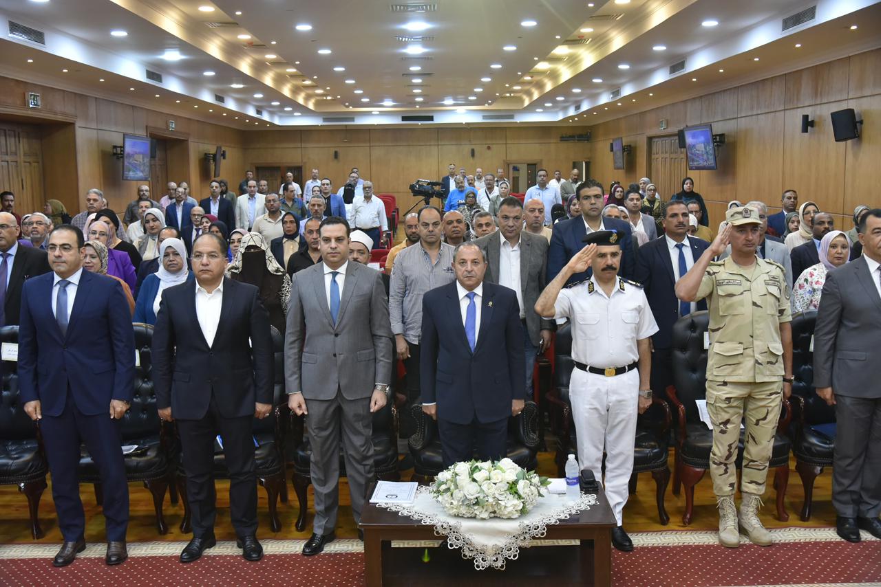 محافظ بورسعيد يترأس جلسة أعمال المجلس التنفيذي للمحافظة