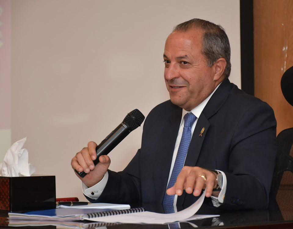 خلال اجتماع المجلس التنفيذي محافظ بورسعيد : انشاء مسجد جديد على الممشى السياحى و باصات جديدة لدعم منظومة النقل الداخلى