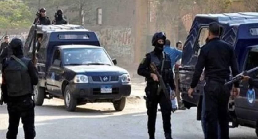 خلال حملة أمنية على تجار المخدرات في قنا…مصرع 4 أشخاص في تبادل لاطلاق النار مع قوات الأمن.