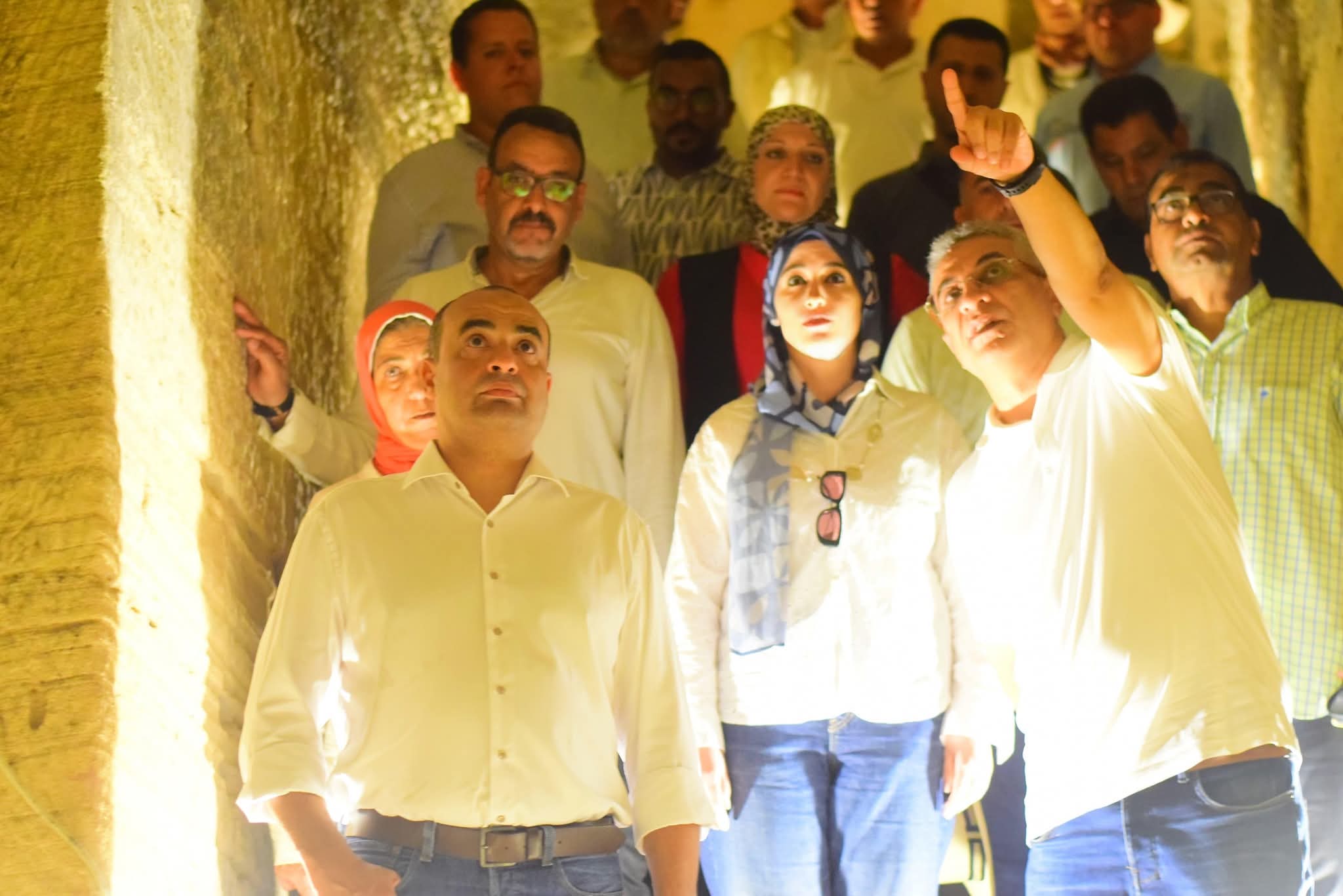 نائب وزير السياحة والآثار والأمين العام للمجلس الأعلى للآثار يتفقدان عددًا من المواقع الأثرية للوقوف على مستجدات أعمال الترميم والتطوير ورفع كفاءة الخدمات بها
