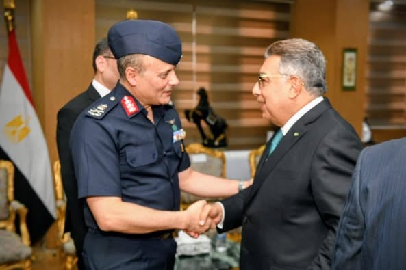 محافظ الدقهلية يشهد احتفالية محافظة الشرقية بالعيد القومي الـ144 ويؤكد عمق الروابط بين المحافظتين .
