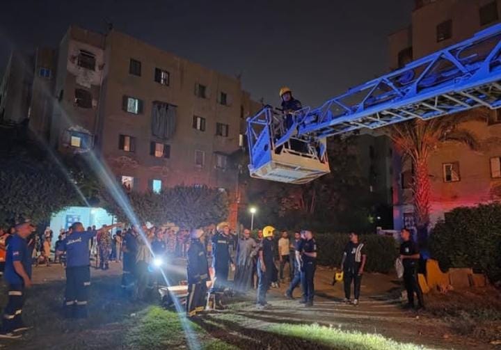 إنقاذ مواطنين بعد انهيار سلم بعقار سكني في 6 أكتوبر