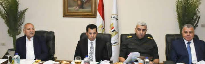 صبحى يبحث الفرص الاستثمارية وتطوير الأداء المالى والإدارى لإستاد القاهرة