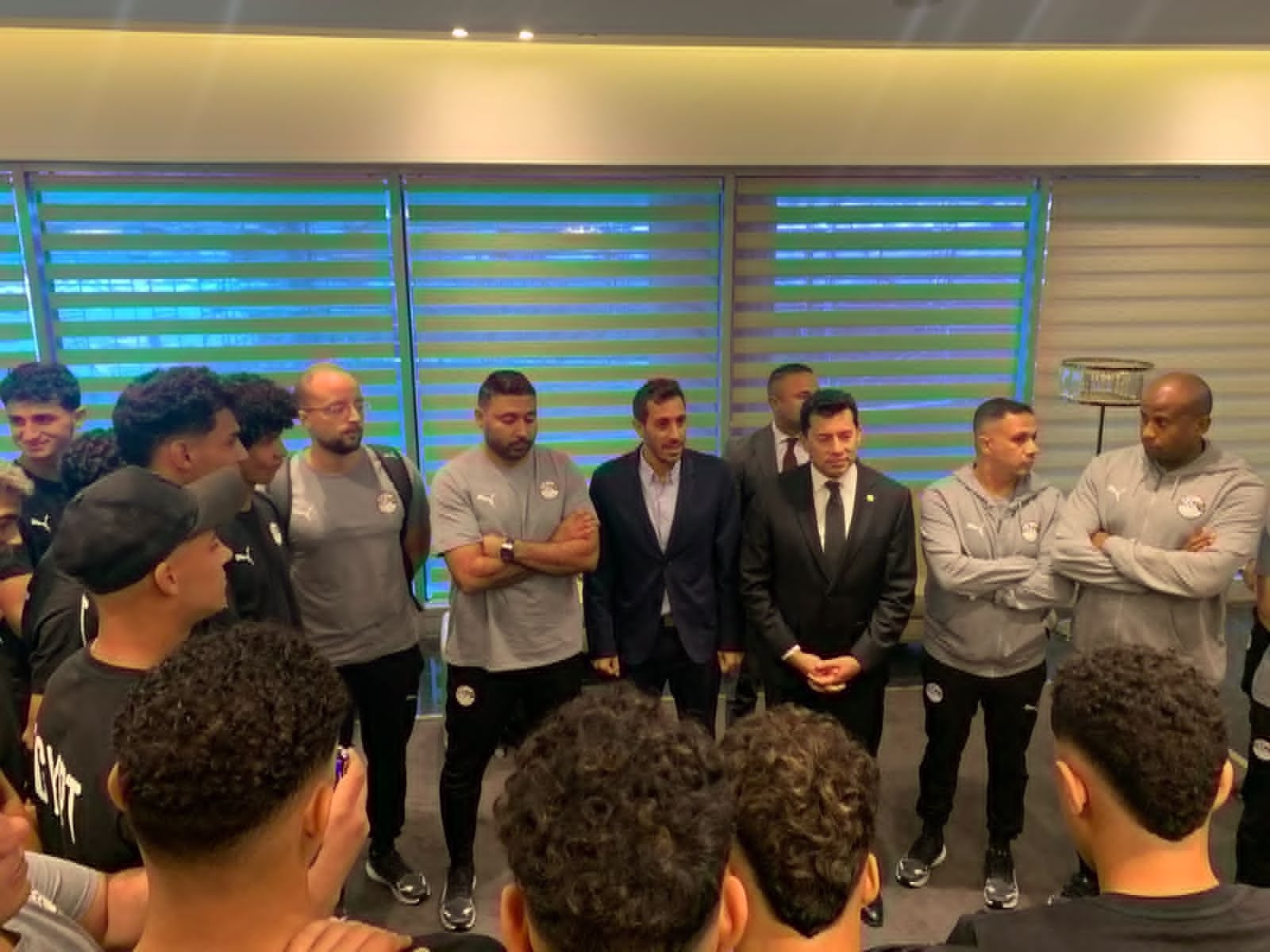قبل السفر لتشيلى وزير الرياضة يدعم ويساند منتخب مصر 20 سنة
