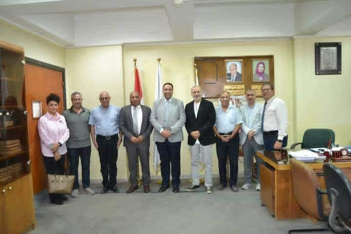 وفد من الكنيسة الانجيلية الثانية في زيارة معهد جنوب مصر للاورام