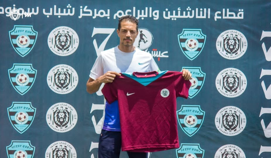 مصطفى عبدالله نجم جديد فى عالم التدريب الكروى