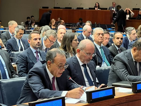 “وزير الخارجية” يشارك في الاجتماع الوزاري للتحالف الدولي لتنفيذ حل الدولتين