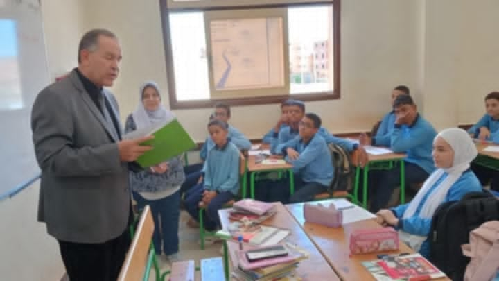 دسوقى يزور مدينة أسيوط الجديدة لتفقد المدارس الابتدائية والثانوية ويؤكد متابعات يومية لتطبيق لائحة الانضباط المدرسى
