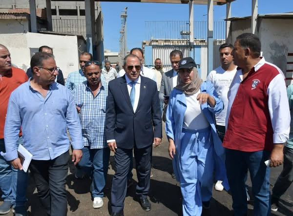 محافظ بورسعيد : يوجه برفع كفاءة الجراج حفاظًا على المعدات والسيارات التي تم رفع كفاءتها