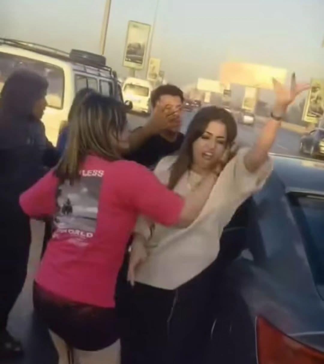 «بـ5 آلاف جنيه.. إخلاء سبيل المتهمين في واقعة الفعل الفاضح على طريق المحور»