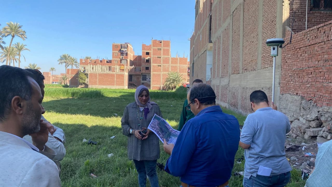 الخصوص تكتب تاريخًا جديدًا من البناء والخدمات من أرض الحلم إلى أرض الواقع… المستشفى المركزي ومجمع المدارس حجر الأساس لمدينة الخدمات المتكاملة