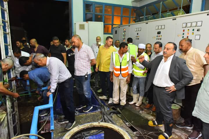 محافظ أسيوط يتابع أعمال إصلاح كسر مفاجئ بمحطة المراغي للصرف الصحي ويوجه بتكثيف الجهود لسرعة الانتهاء من الأعمال