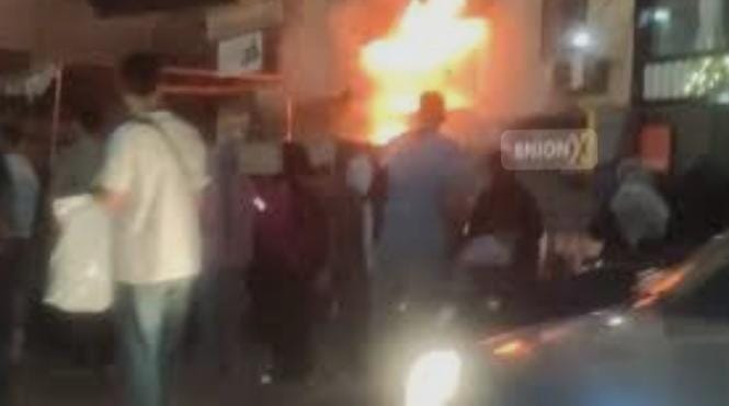 «شرارة بين الأحذية».. الحماية المدنية تسيطر على حريق داخل محل بشارع كلية التجارة في بنها