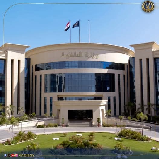 إنهاء خدمة فرد شرطة لتجاوزه ضد مواطن بمركز القوصية محافظة أسيوط
