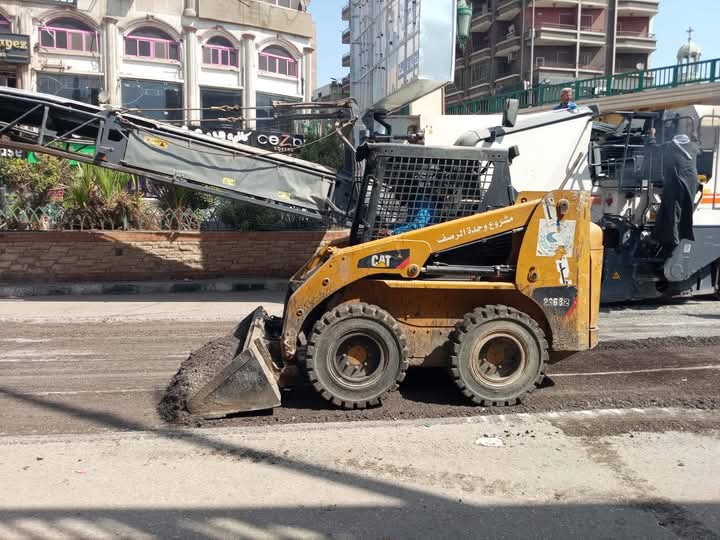 محافظ أسيوط: بدء كشط وتمهيد شارع الجلاء بحي شرق استعدادًا لرصفه ضمن الخطة الاستثمارية 2025- 2026