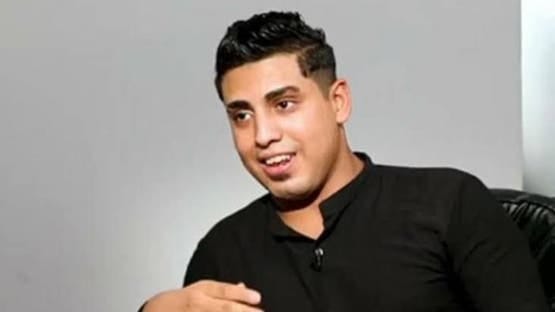 ترحيل «كروان مشاكل» إلى سجن 15 مايو لمواجهة أحكام وقضايا متعددة