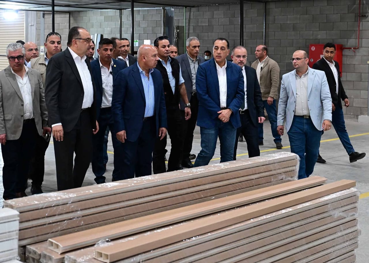 رئيس الوزراء يفتتح مصنع “بونالو” بالسخنة باستثمارات 12 مليون دولار لتعزيز الصناعات الخضراء