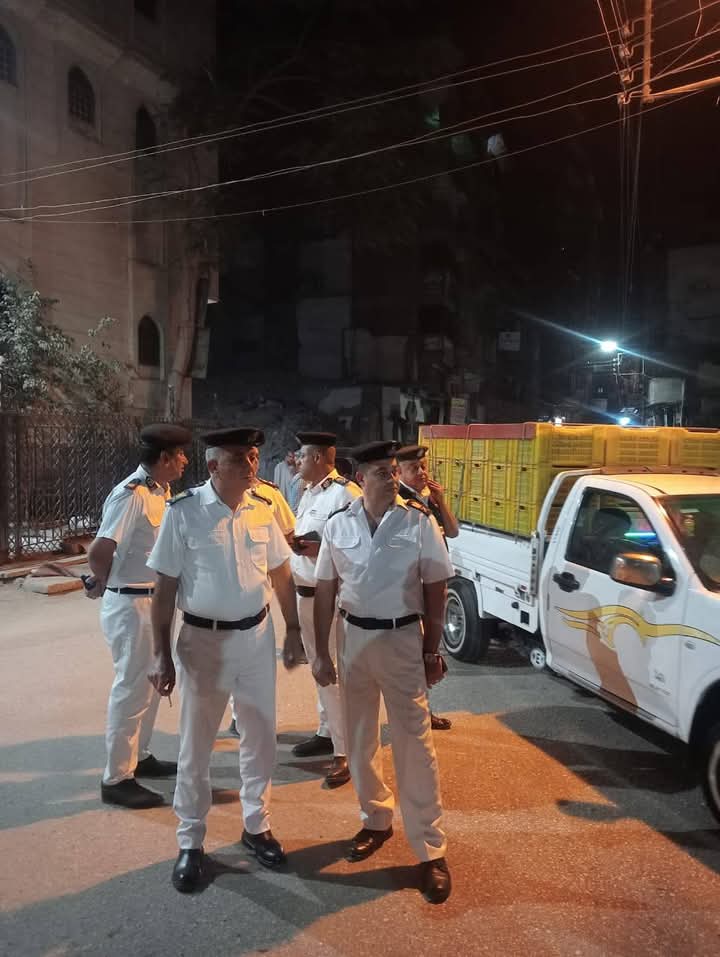 حملة أمنية موسعة بالمحلة لإزالة الإشغالات والتعديات على حرم الطريق