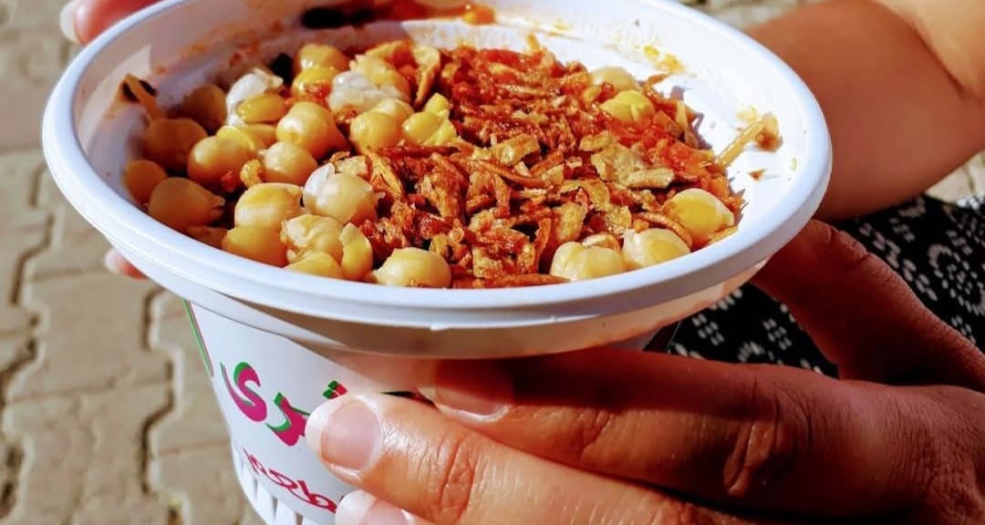 أكلو كشري.. إصابة 5 أشخاص باشتباه تسمم غذائي في قنا.