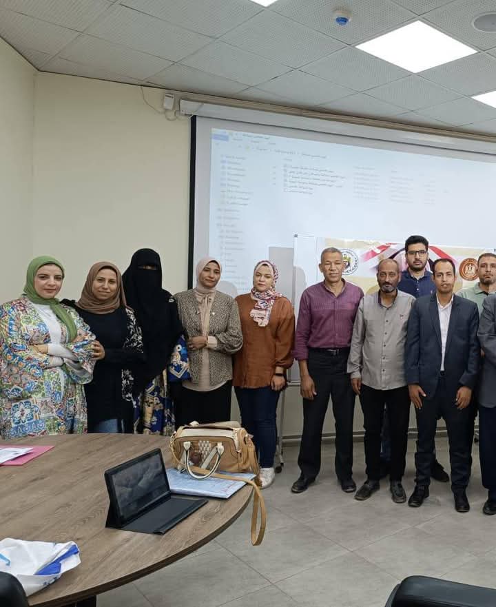 محافظ أسيوط: تكثيف حملات التوعية والتفتيش لنشر ثقافة السلامة والصحة المهنية بين عمال أسيوط