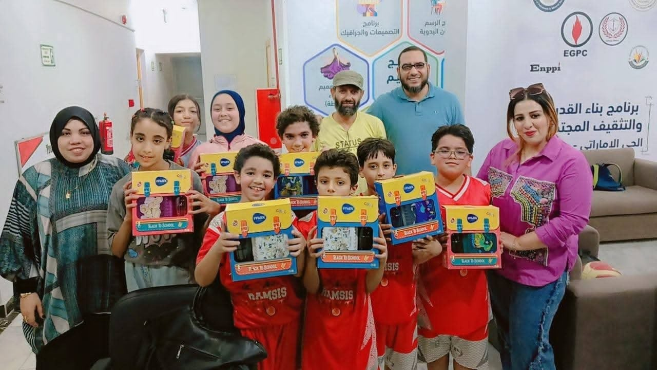 مركز التنمية الشبابية بالحى الإماراتى يستضيف مسابقة مصارعة الذراعين