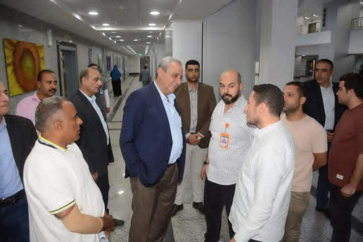 محافظ الغربية يفاجئ مستشفى طنطا العام بزيارة ويؤكد صرح طبى يليق بأهالى عروس الدلتا
