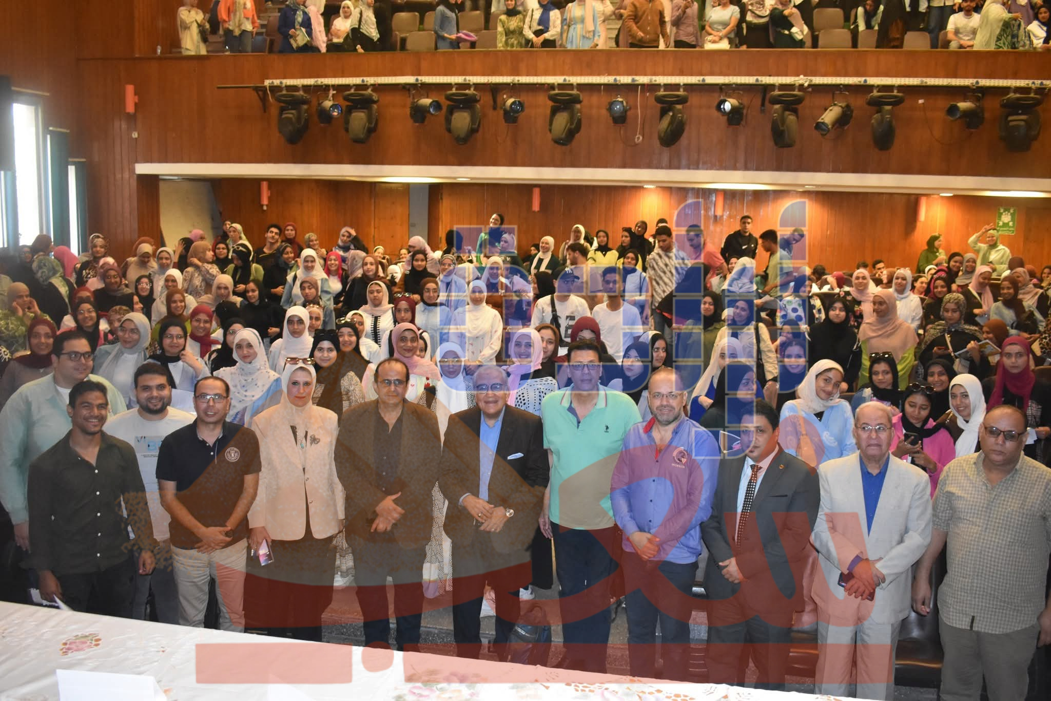 زيارة مهمة للفنان عبد الرحيم حسن لكلية التربية النوعية ببورسعيد.