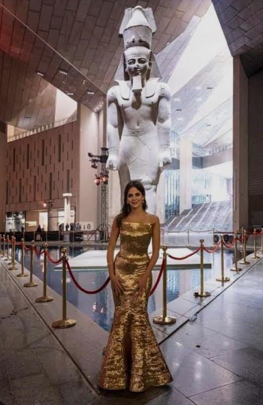 فاطمة سعيد.. صوت مصر الذي غنّى للحضارة بين جدران التاريخ