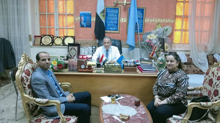 مدير تعليم أسيوط يعلن إطلاق فعاليات نشر ثقافة التبرع بالدم بين طلاب المدارس بالتعاون مع المركز الإقليمى لخدمات نقل الدم