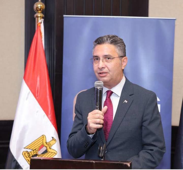 وزير التموين: طرح عبوة زيت سعة ١.٥ لتر بسعر ٥٦ جنيهًا، وذلك اعتبارًا من ١ ديسمبر ٢٠٢٥.