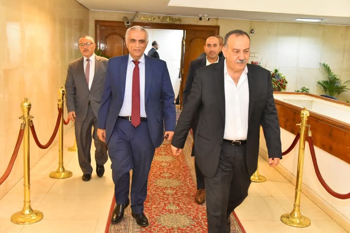 محافظ أسيوط يبحث مع نائب مساعد وزير الخارجية افتتاح مكتب للتصديقات والخدمات القنصلية بالمحافظة