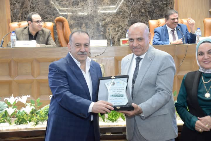 محافظ أسيوط يكرم جمعية الجيل المنتج لإنشاء مسجد ومجمع الرضا والنور الخيري بمدينة أسيوط الجديدة