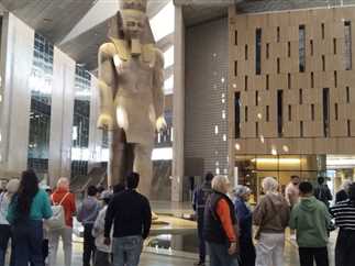 المتحف المصري الكبير يلامس الطاقة القصوى.. إقبال غير مسبوق يرسخ مكانته كأيقونة سياحية عالمية