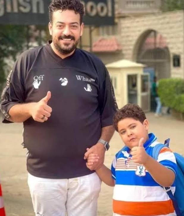 طبيب المستشفى: الفنان إسماعيل الليثي نطق اسم ابنه «ضاضا» للحظات قبل فقدان الوعي مجددًا