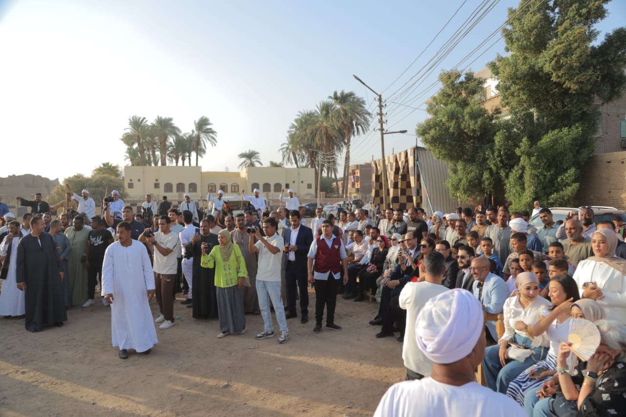 برعاية رئيس مجلس الوزراء..محافظ قنا يفتتح عروض المرماح والتحطيب ضمن فعاليات مهرجان قنا للحرف والتراث.