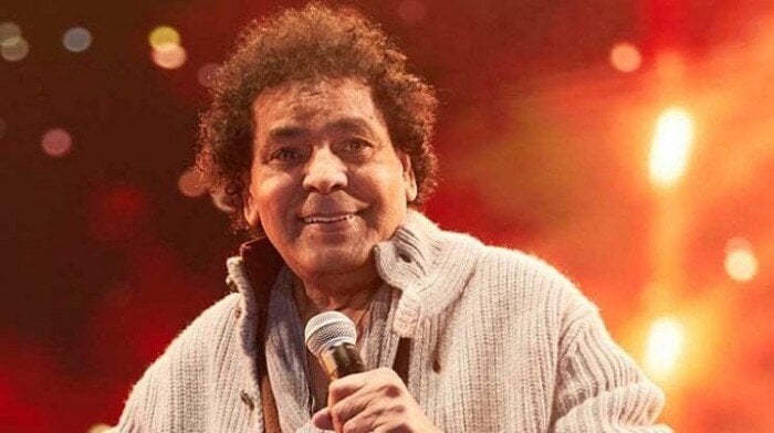 خروج الكينج محمد منير من المستشفى.. وطمأنة مؤكدة من أسرته على حالته الصحية