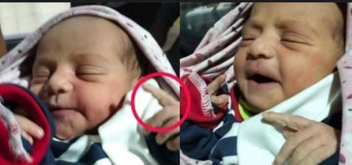 العثور على رضيع يرفع إصبع التشهد داخل المقابر بالمنصورة.. والشرطة تكثف تحرياتها